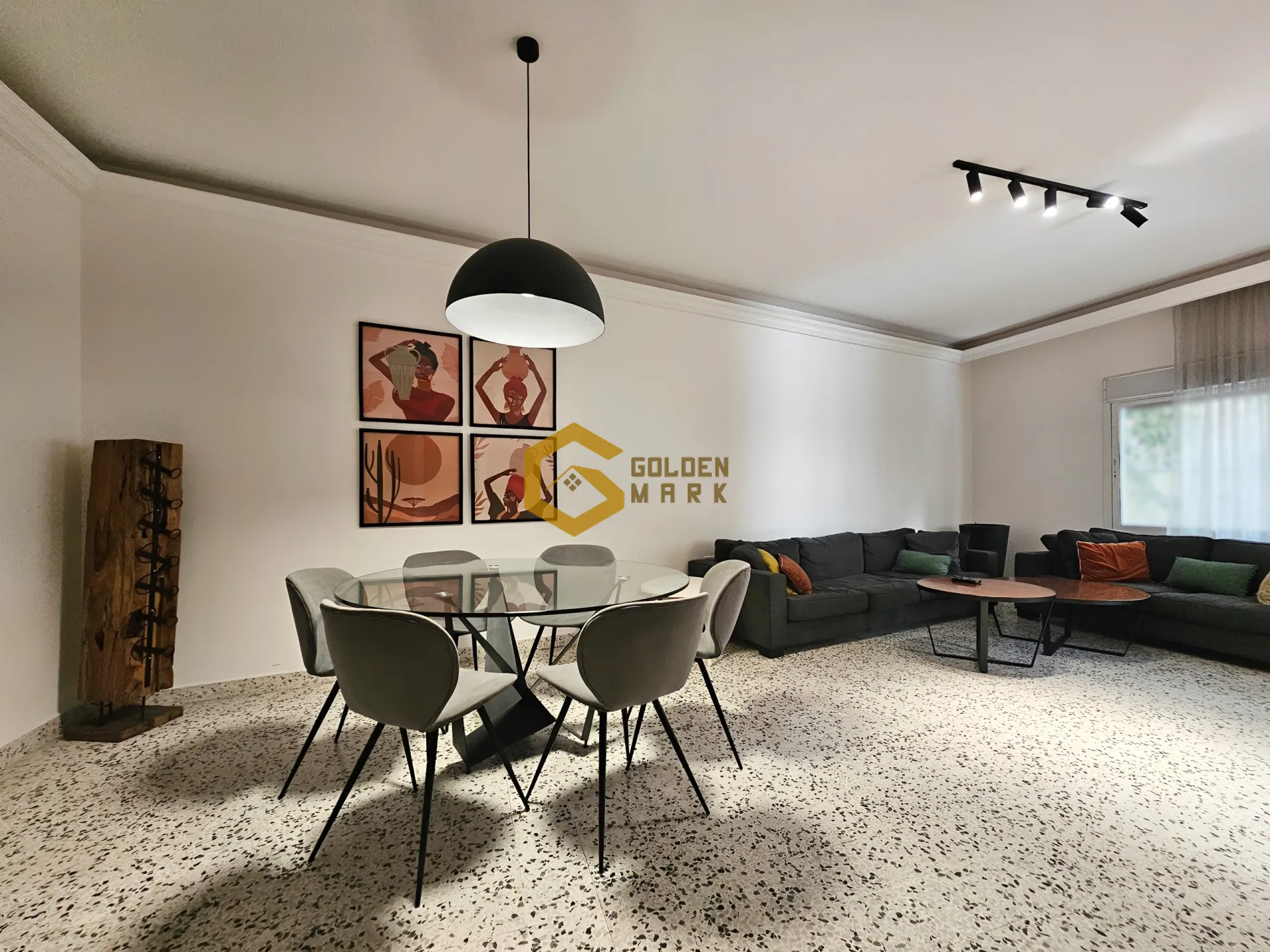 Apartment for Rent in Achrafieh, Beirut - 2 bed, 2 bath