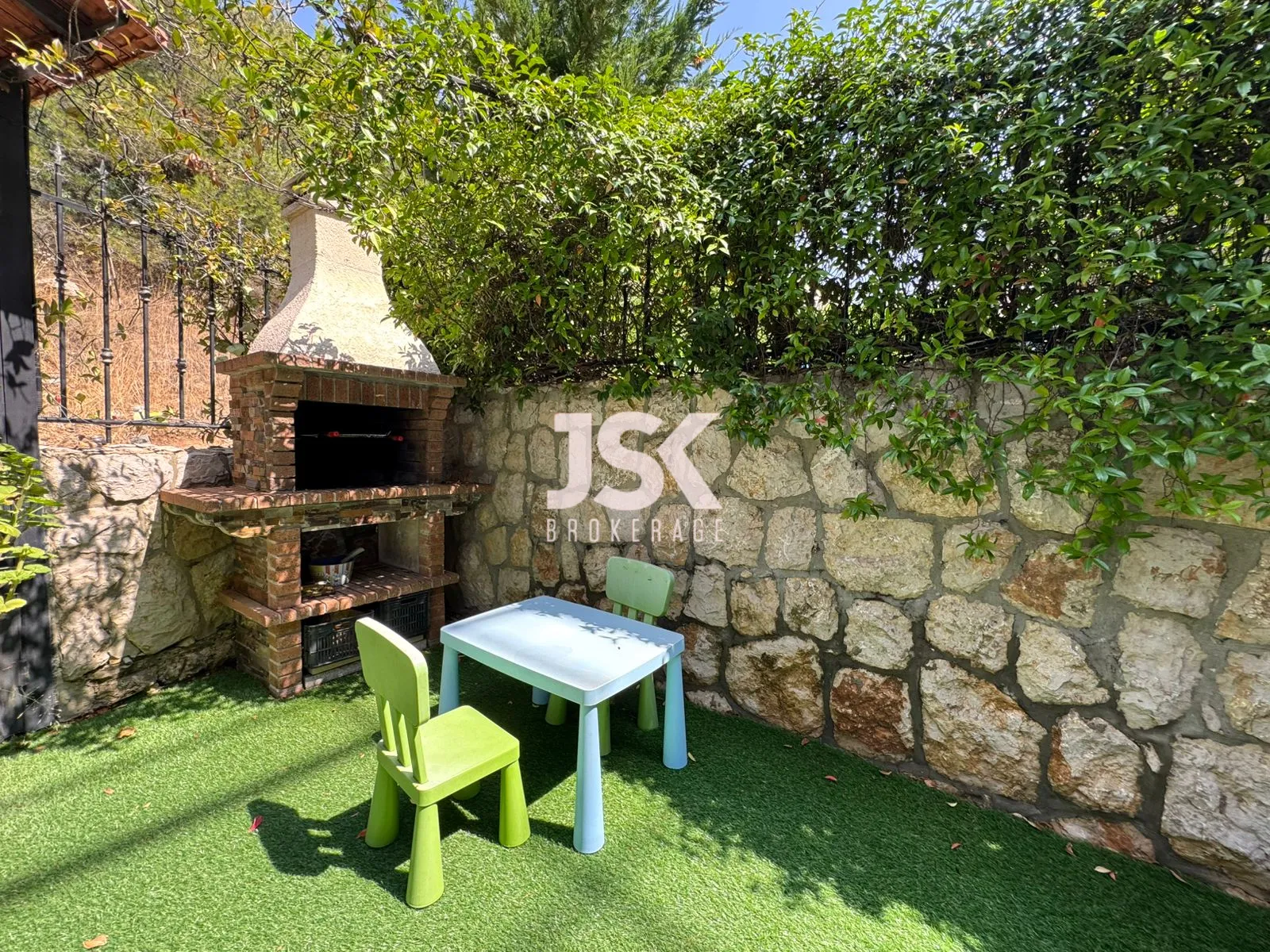 Apartment for Sale in Baabdat
