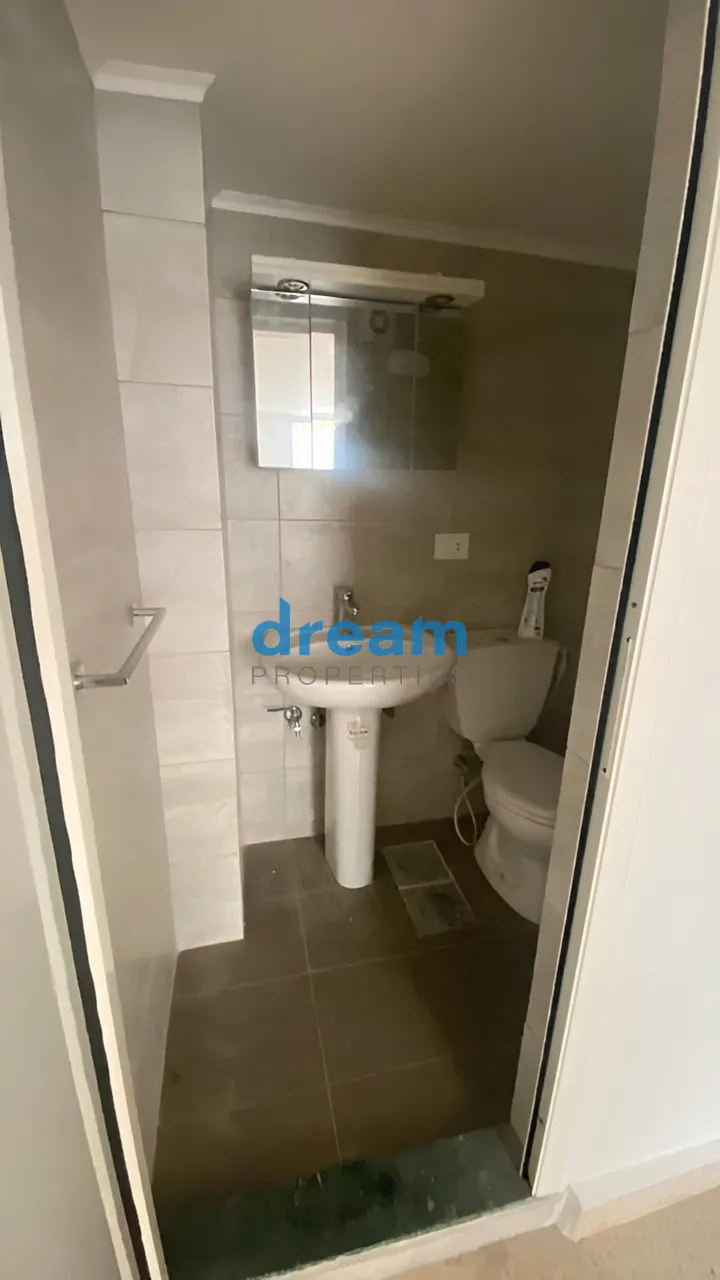 Shop for rent in Dekwaneh