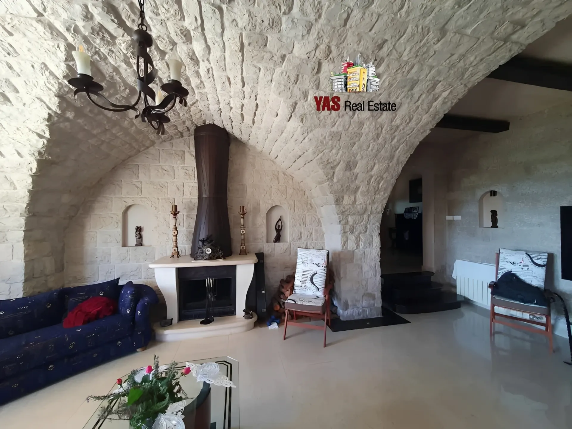 Villa for Sale in Ajaltoun
