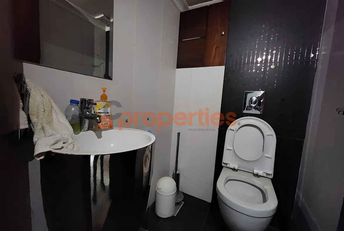 Apartment for Sale in Ballouneh