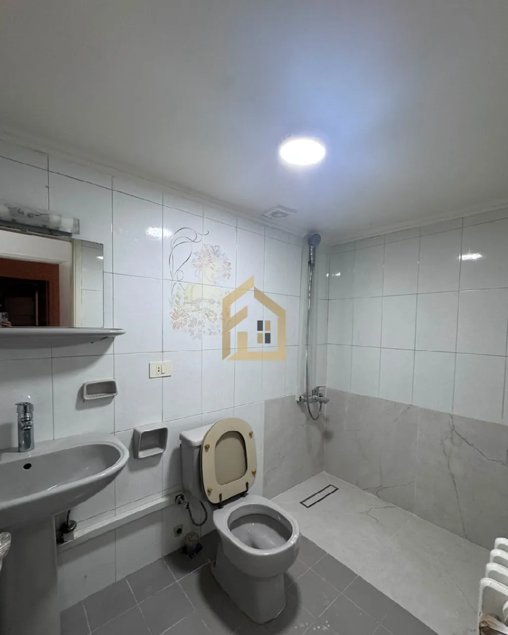 Apartment for sale in Ballouneh, Lebanon