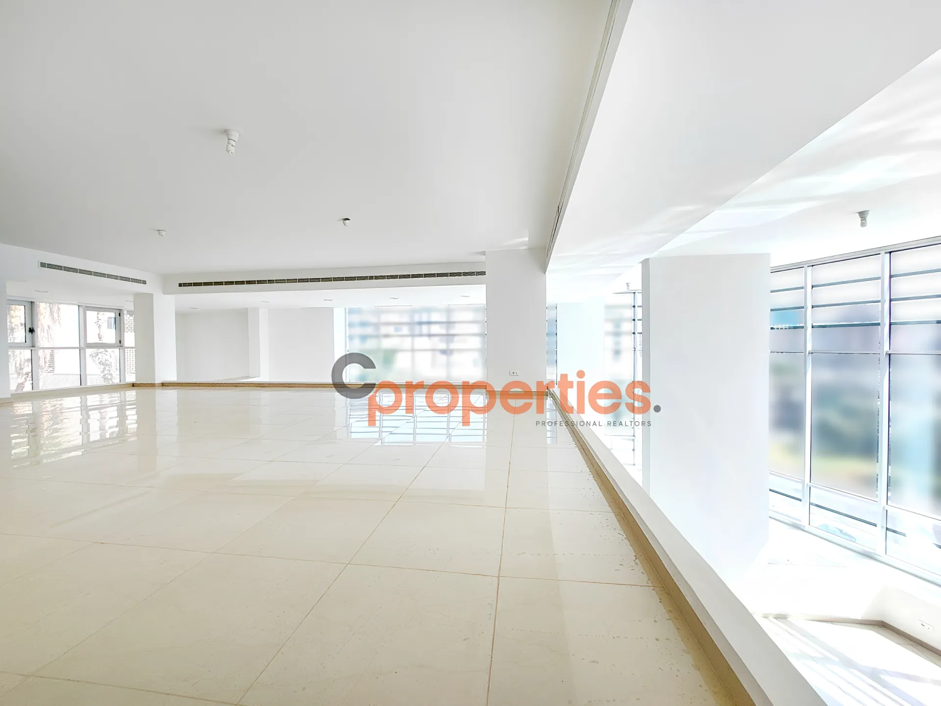 Office for Sale in Horch Tabet