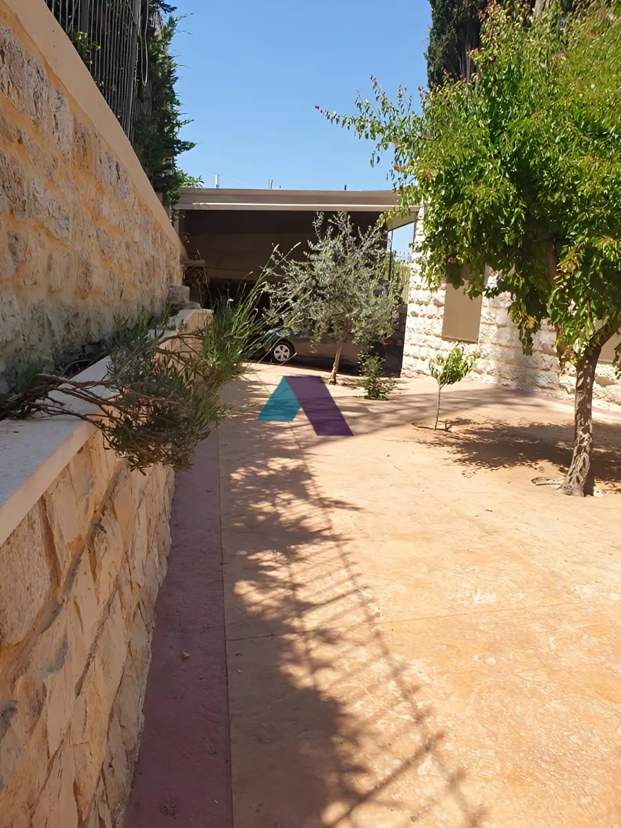 Villa for Sale in Aabadiyeh - 4 bed, 4 bath