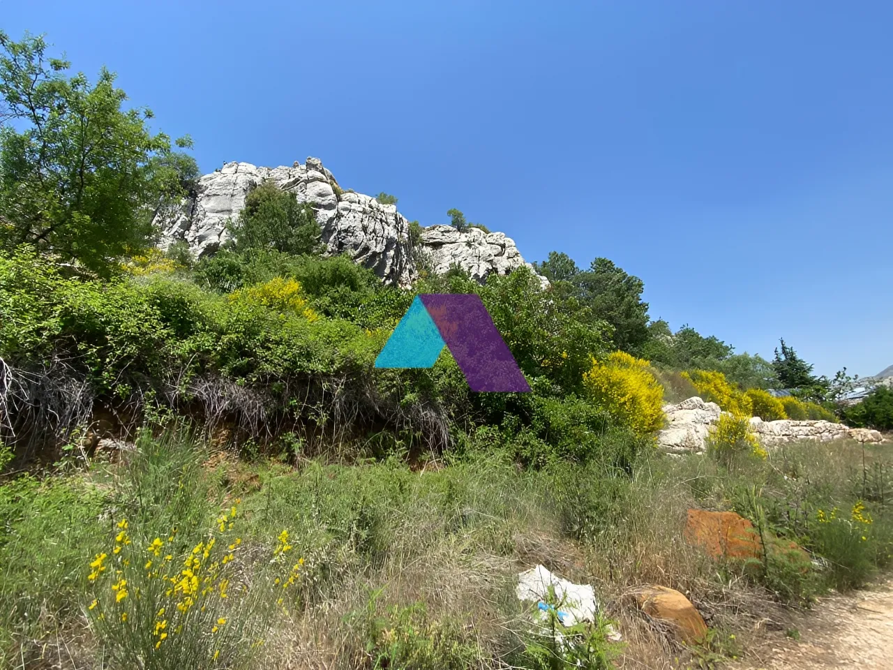 Land for Sale in Hrajel