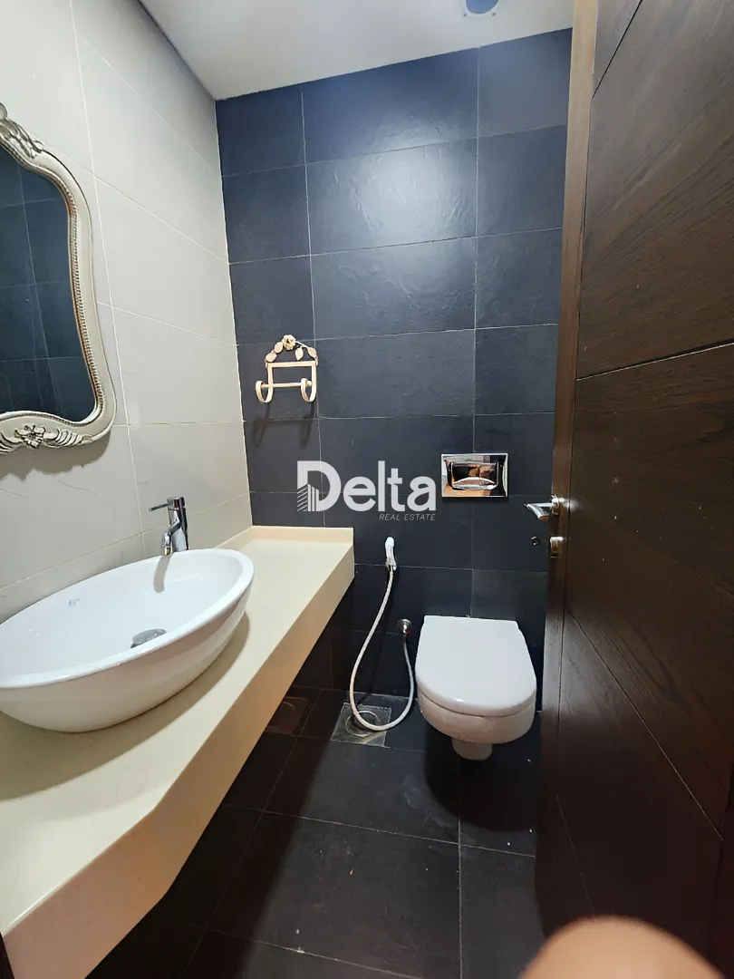 Residential in Ain Al Mraiseh, baabda