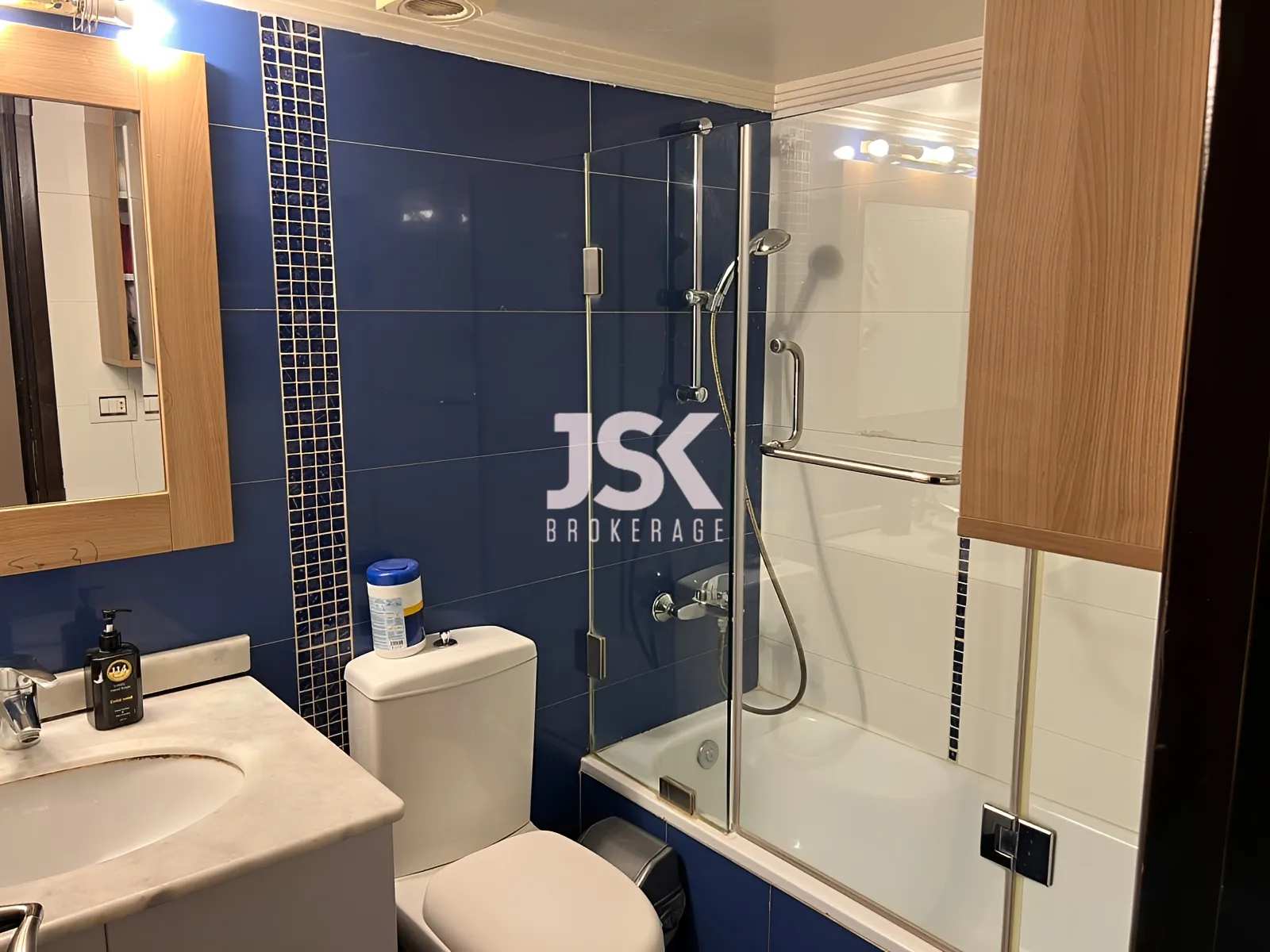 Apartment for Sale in Forn El Chebbak