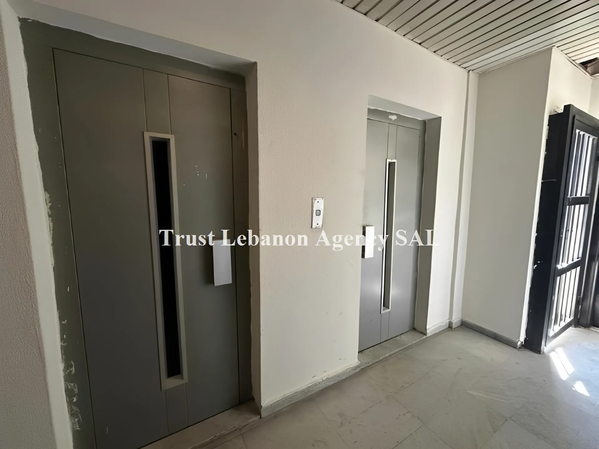 Office For Rent in Metn, Zalka