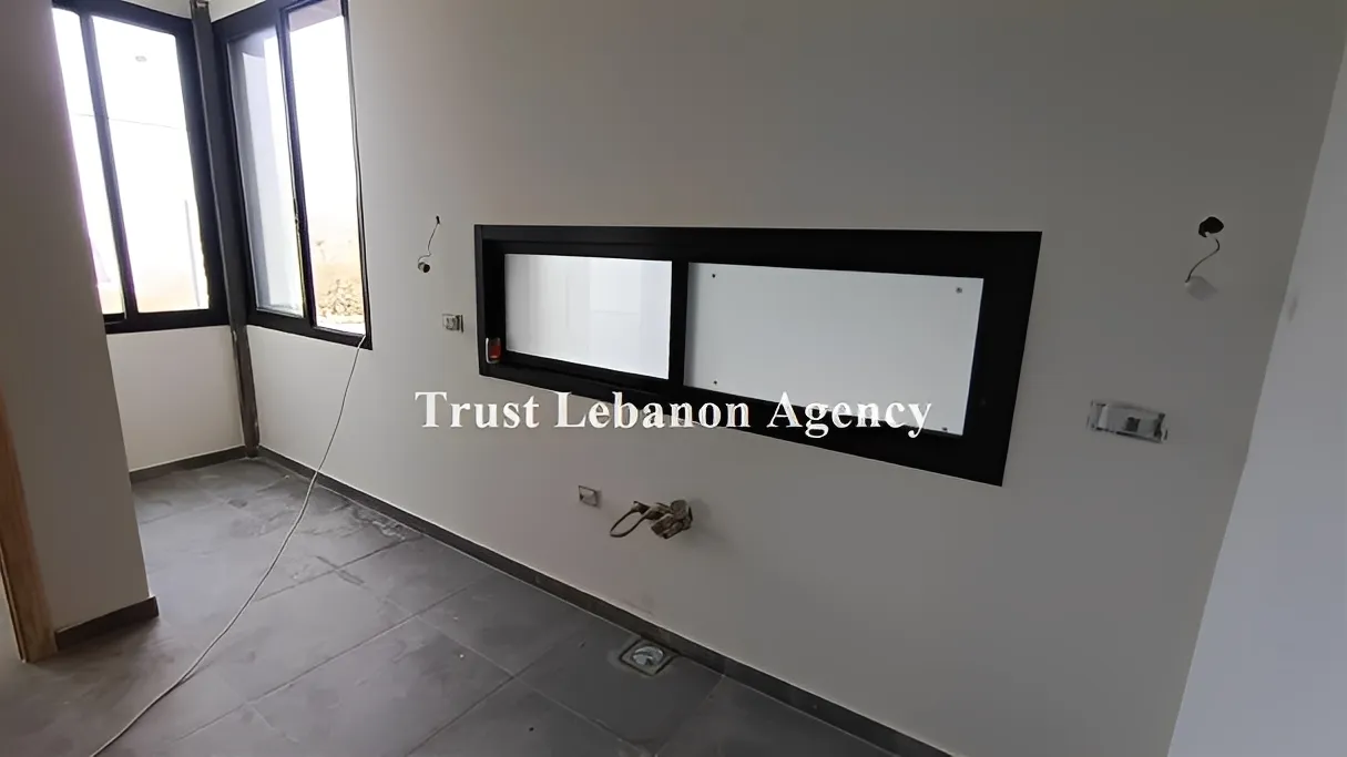 Apartment for Sale in Keserwan Ghosta - 3 bed