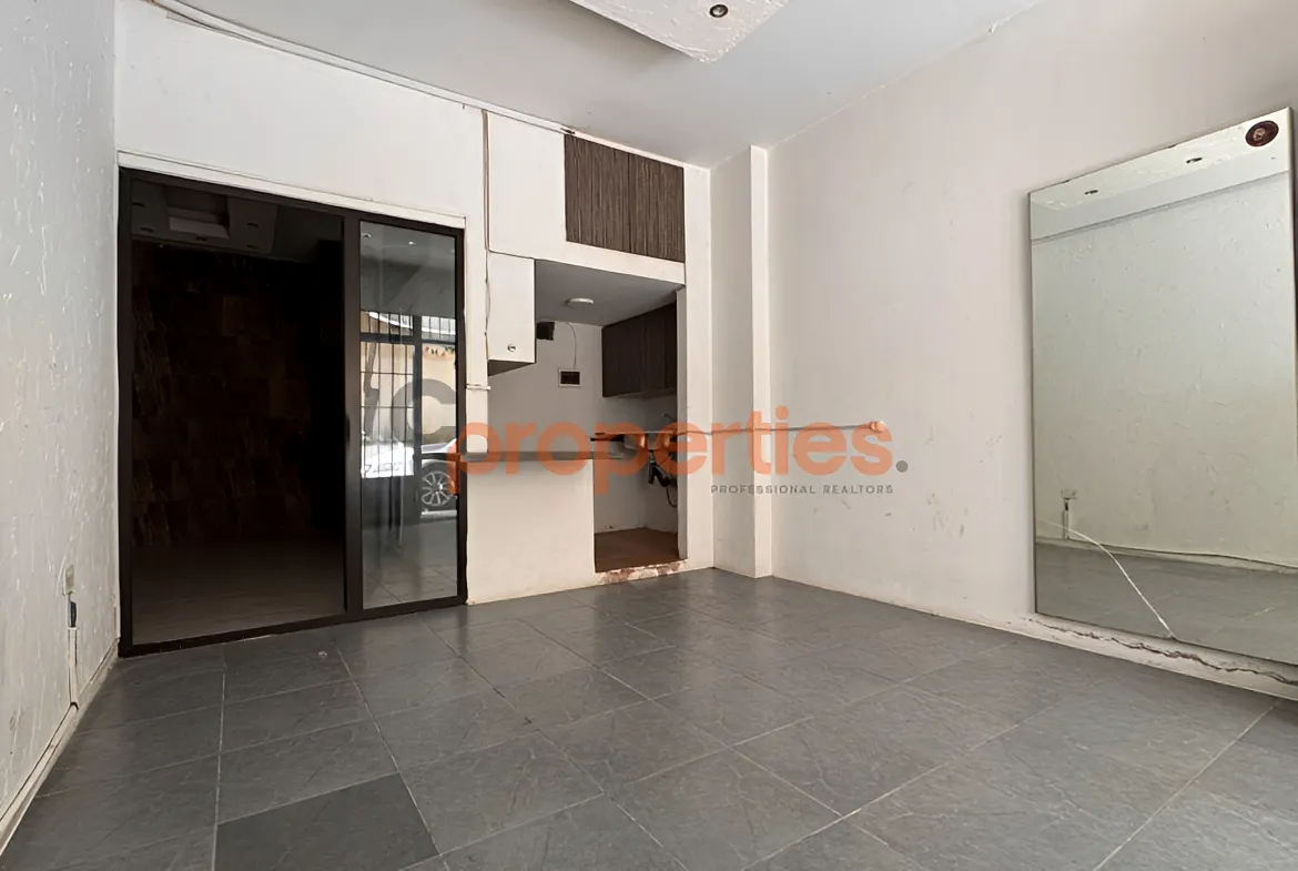 Shop for Rent in Aaoukar