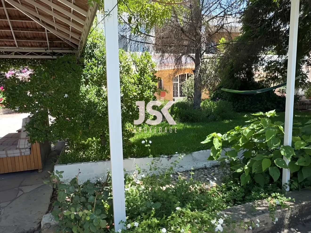 Villa for Sale in Shemlan