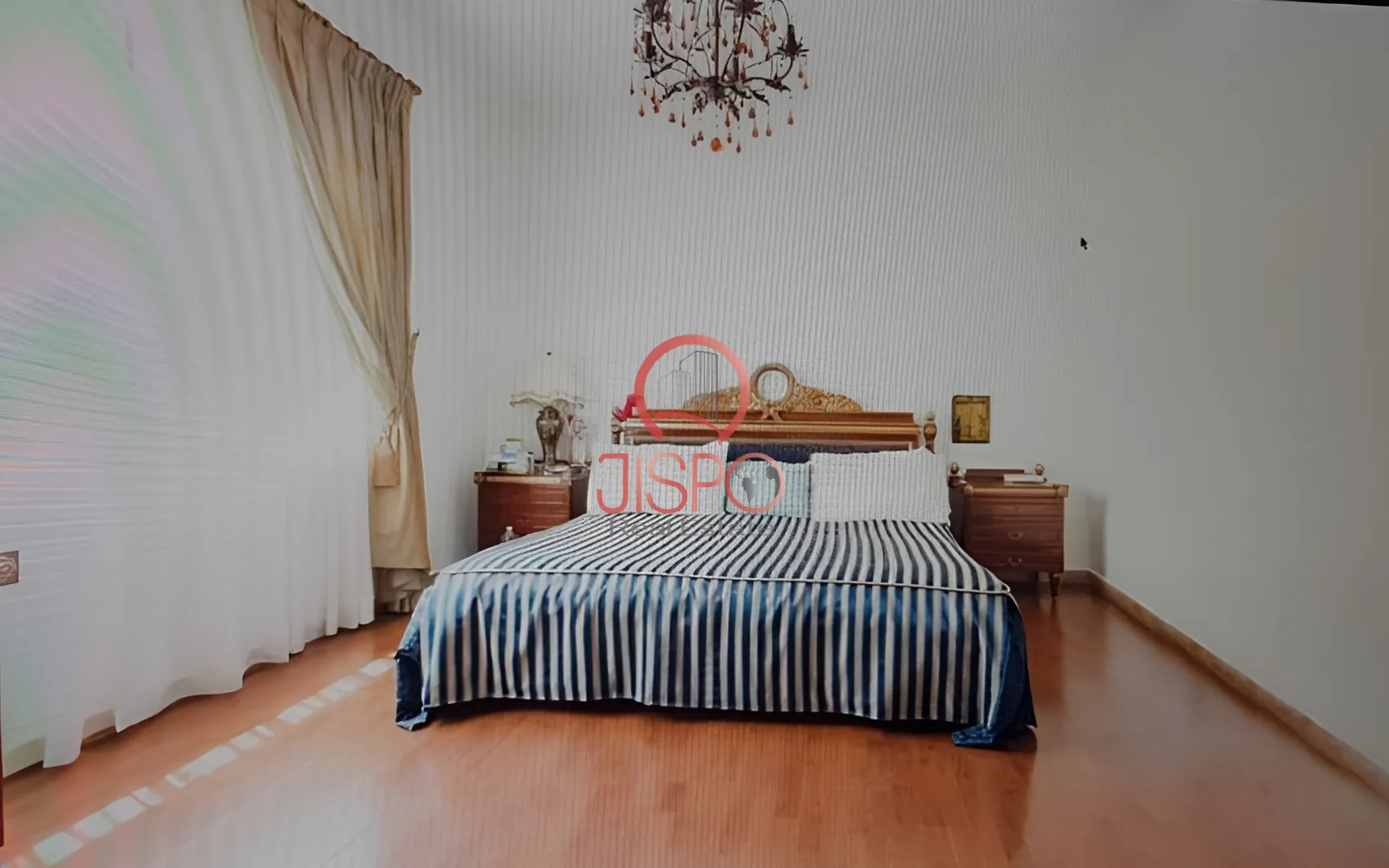 Apartment for Sale in Caree d'or, Achrafieh