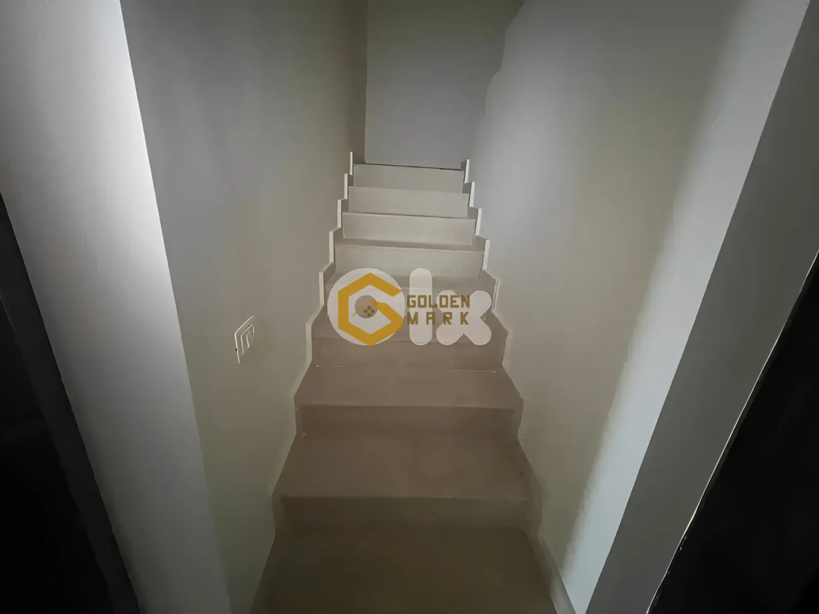 Duplex for Sale in Safra - 5 bed, 4 bath