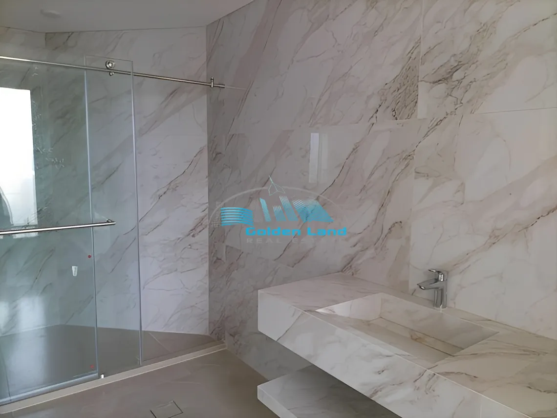 Apartment for Sale in Ramleh Al Bayda, Beirut, Lebanon