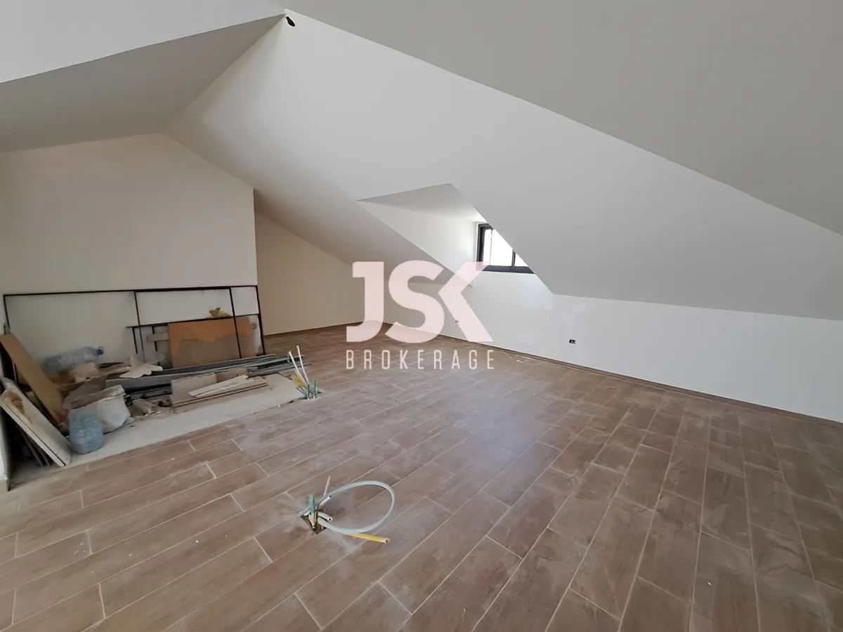 Duplex for Sale in Ain Saadeh, Lebanon - 4 bed, 4 bath