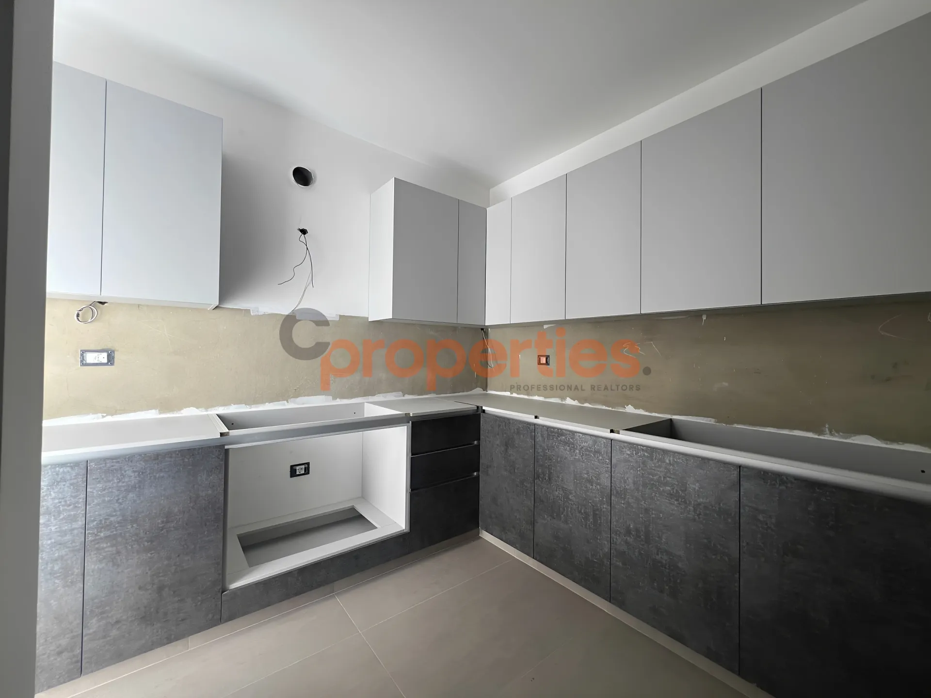 Apartment for sale in Hazmieh, Lebanon - 3 bed, 3 bath