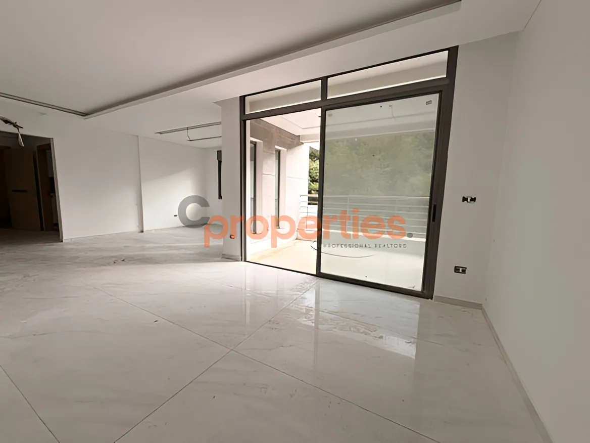 Apartment for Rent in Louaizeh