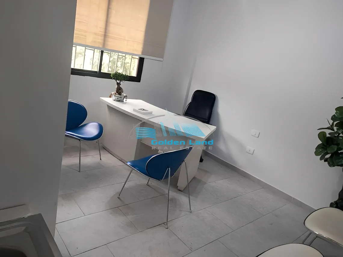 Office for rent in Mazraat Yachoua