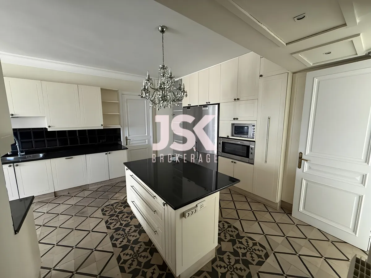 Apartment for Sale in Caree d'or, Achrafieh, Beirut, Lebanon