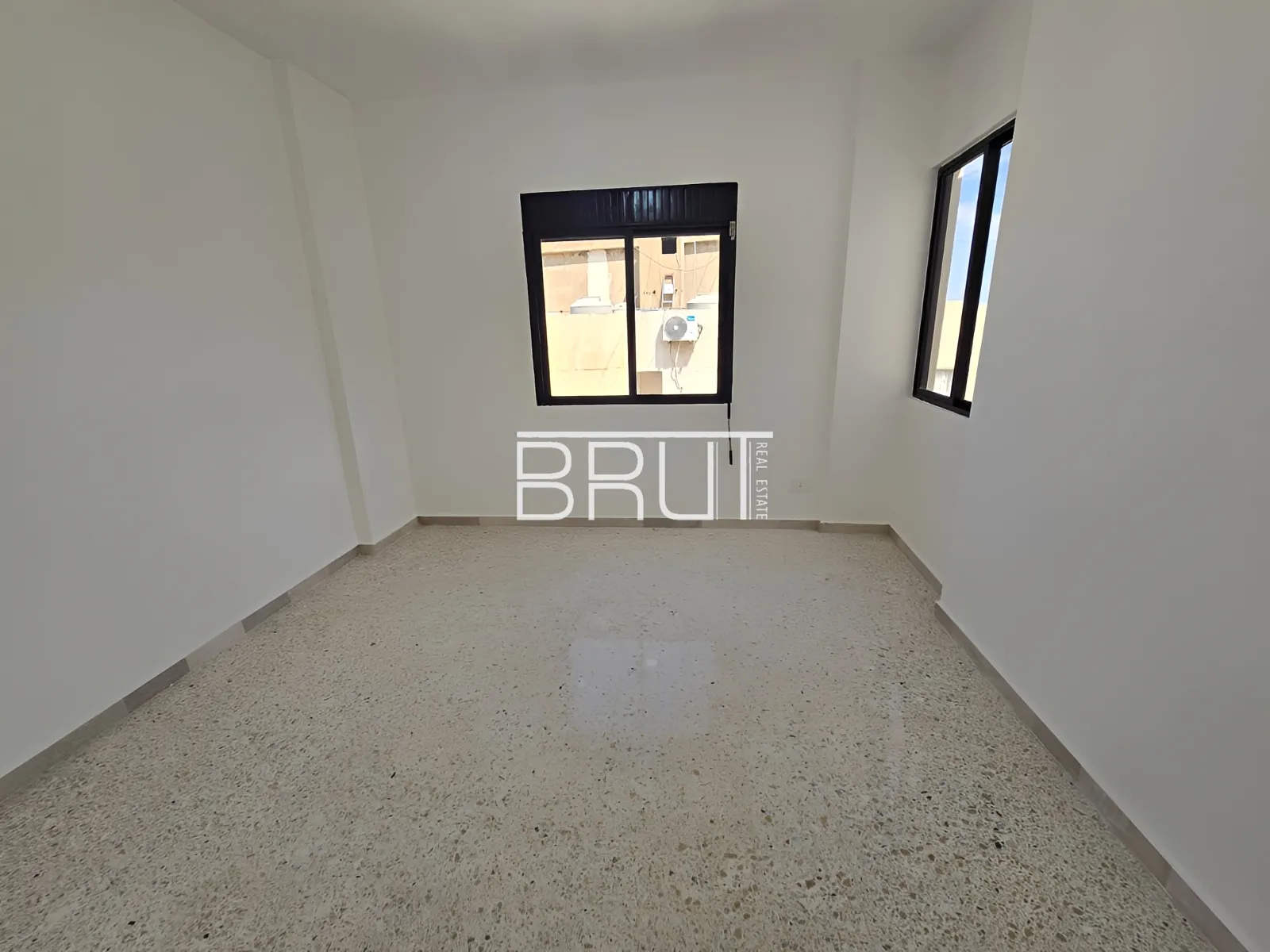 Apartment for Sale in Zouk Mosbeh - 3 bed, 2 bath