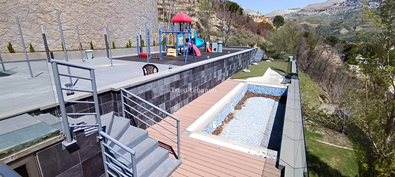 Chalet for sale in Faqra, Lebanon - 3 bed, 4 bath