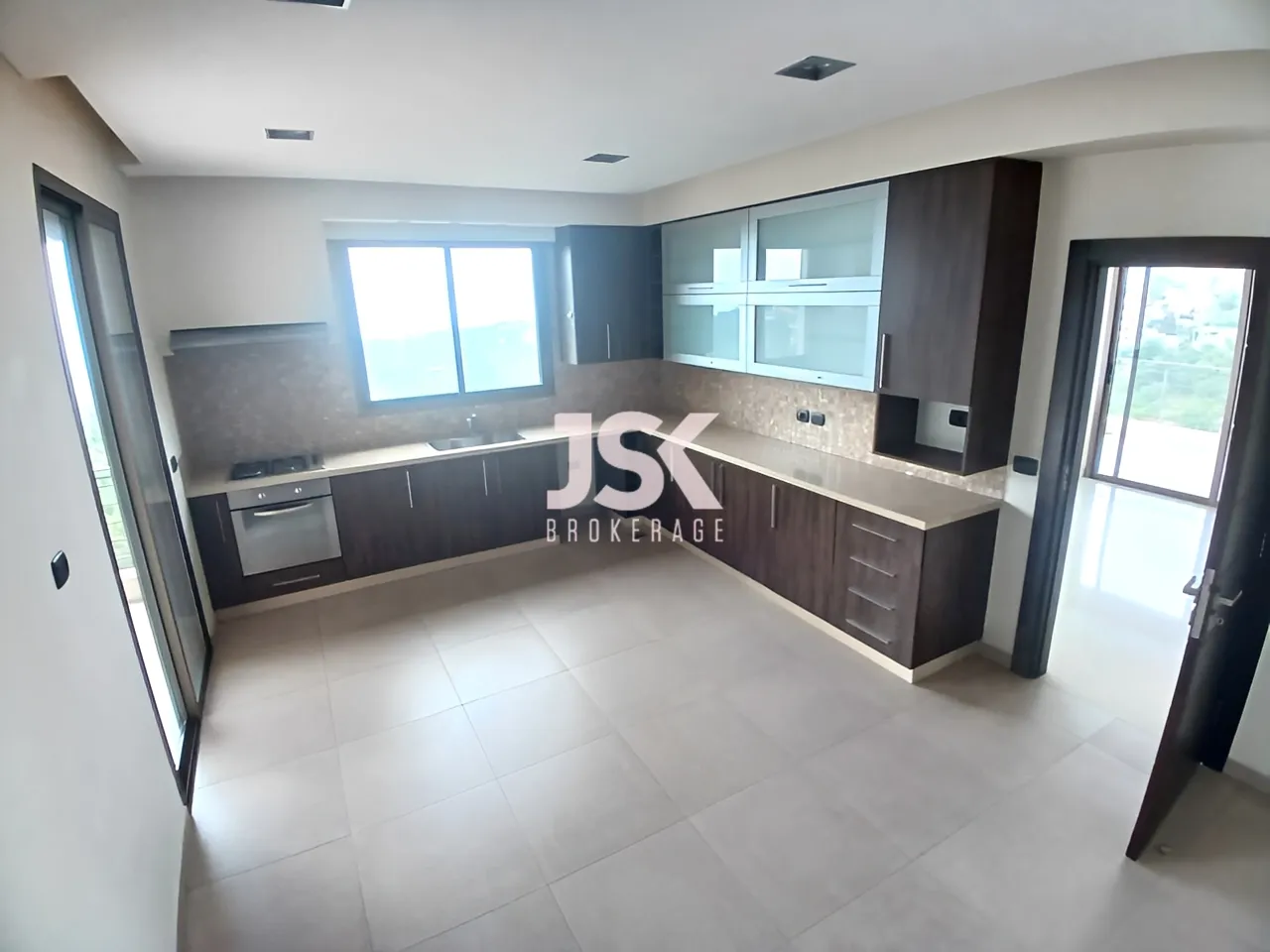 Apartment for Rent in Qornet El Hamra