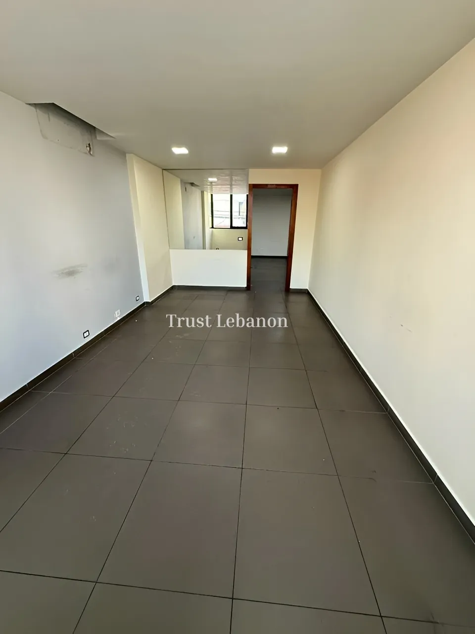 Office for rent in Jdeideh, Lebanon