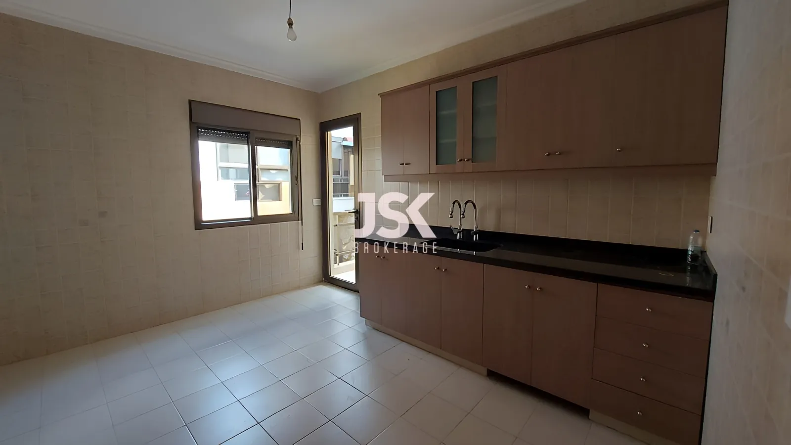 Apartment for Rent in Halat