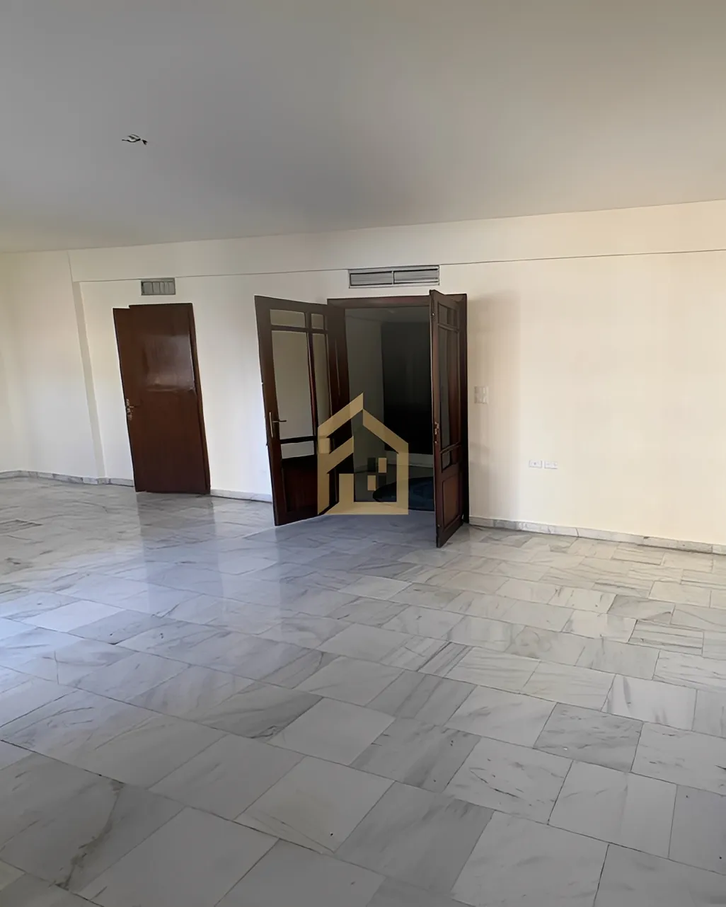 Apartment for Sale in Zarif, Bayrut, Lebanon