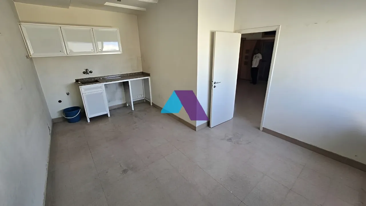 Office for sale in Forn El Chebbak