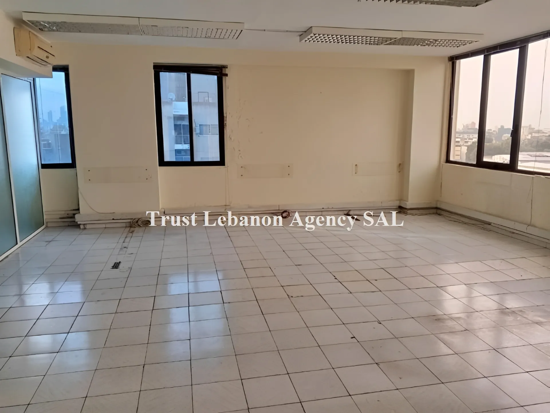 Office For Rent in Metn, Dawra