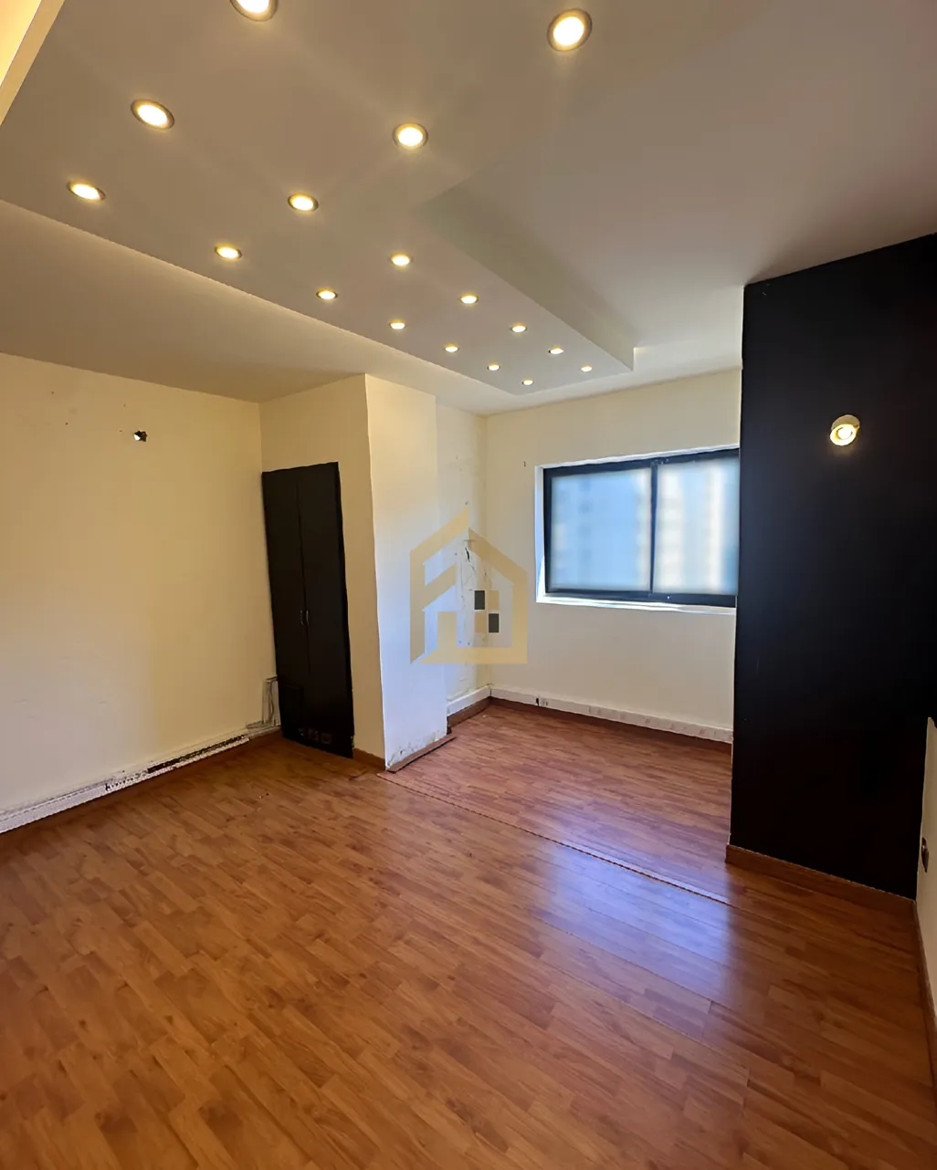 Office for rent in Ain Al Mraiseh, Beirut, Lebanon