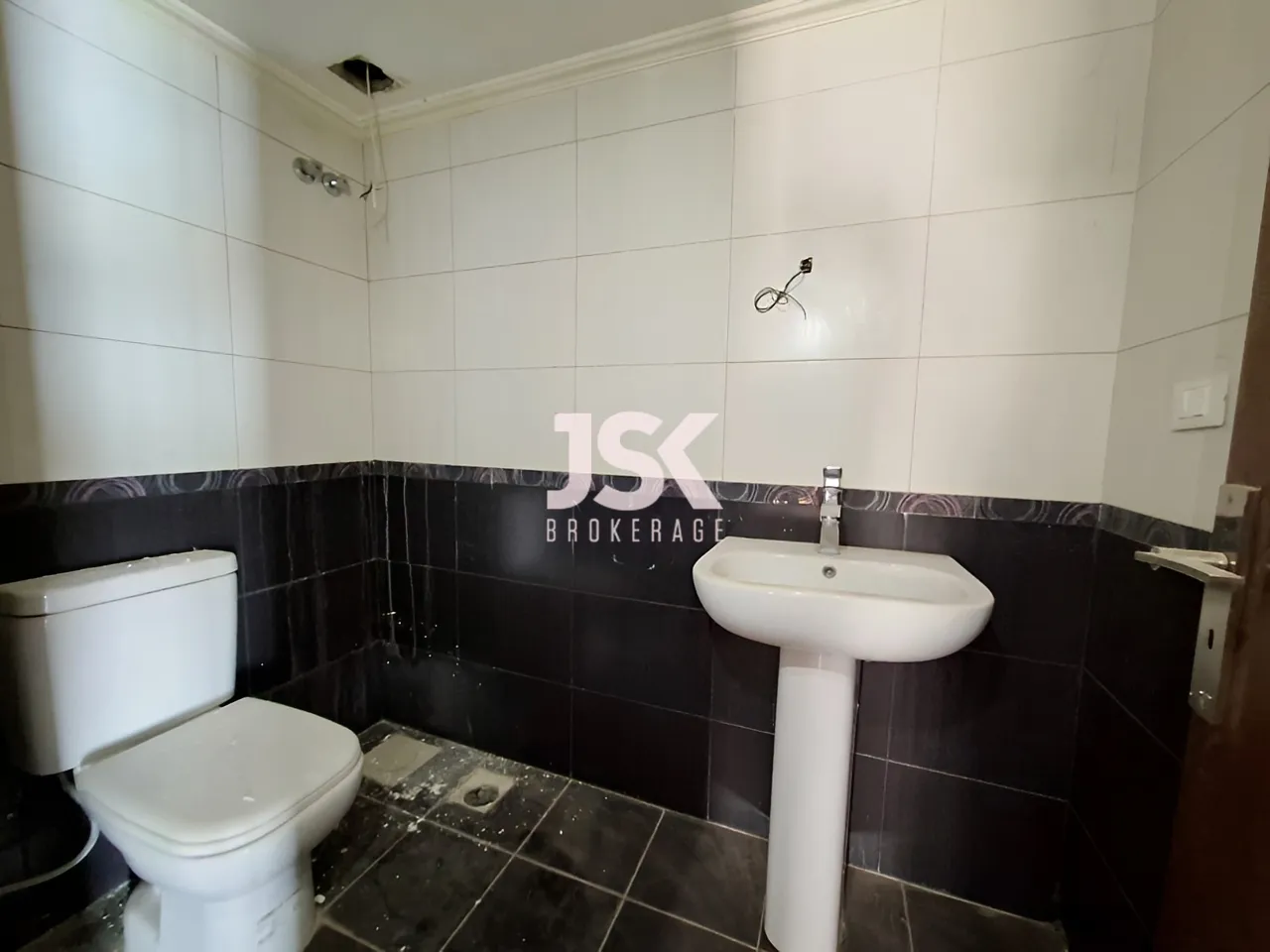 Apartment for Sale in Adma w Dafnah