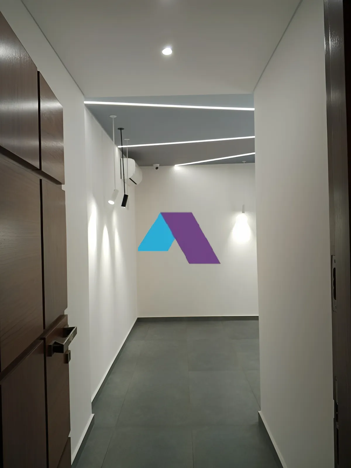 Office for sale in Dekwaneh