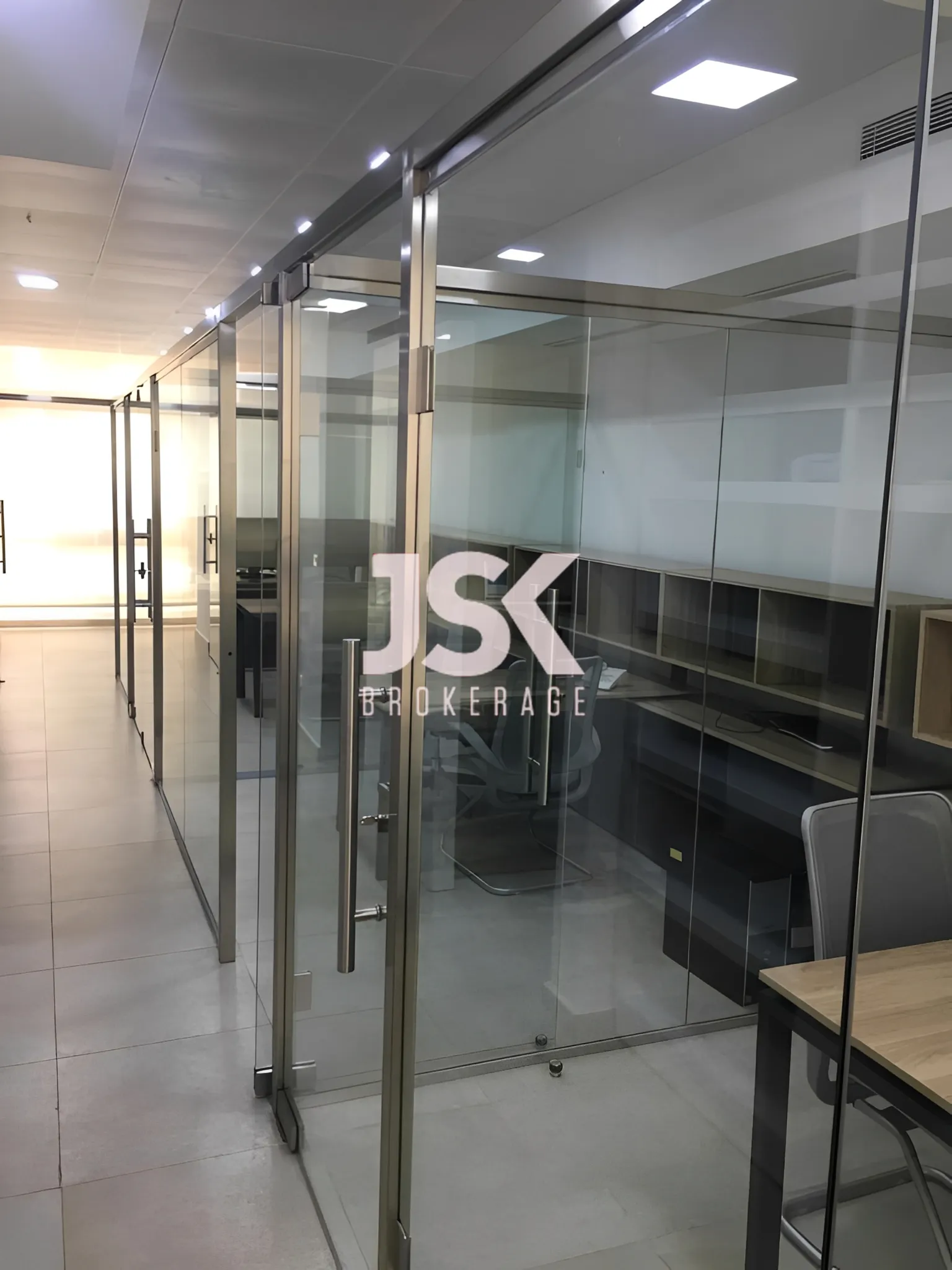 Office for rent in Sin El Fil