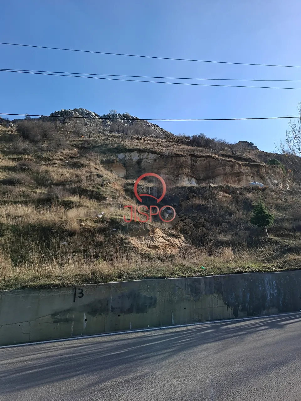 Land for Sale in Kfardebian