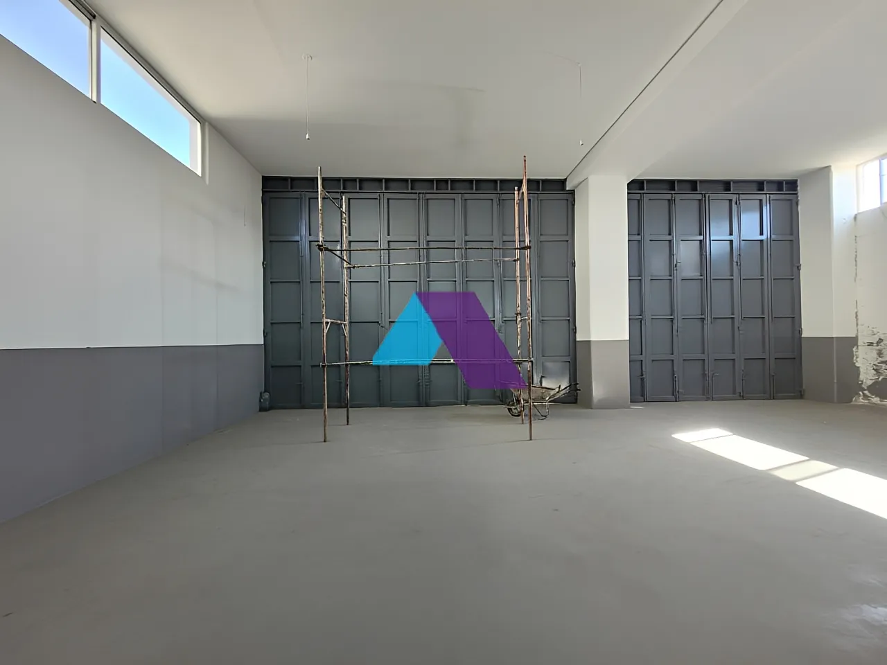 Building for rent in Roumieh
