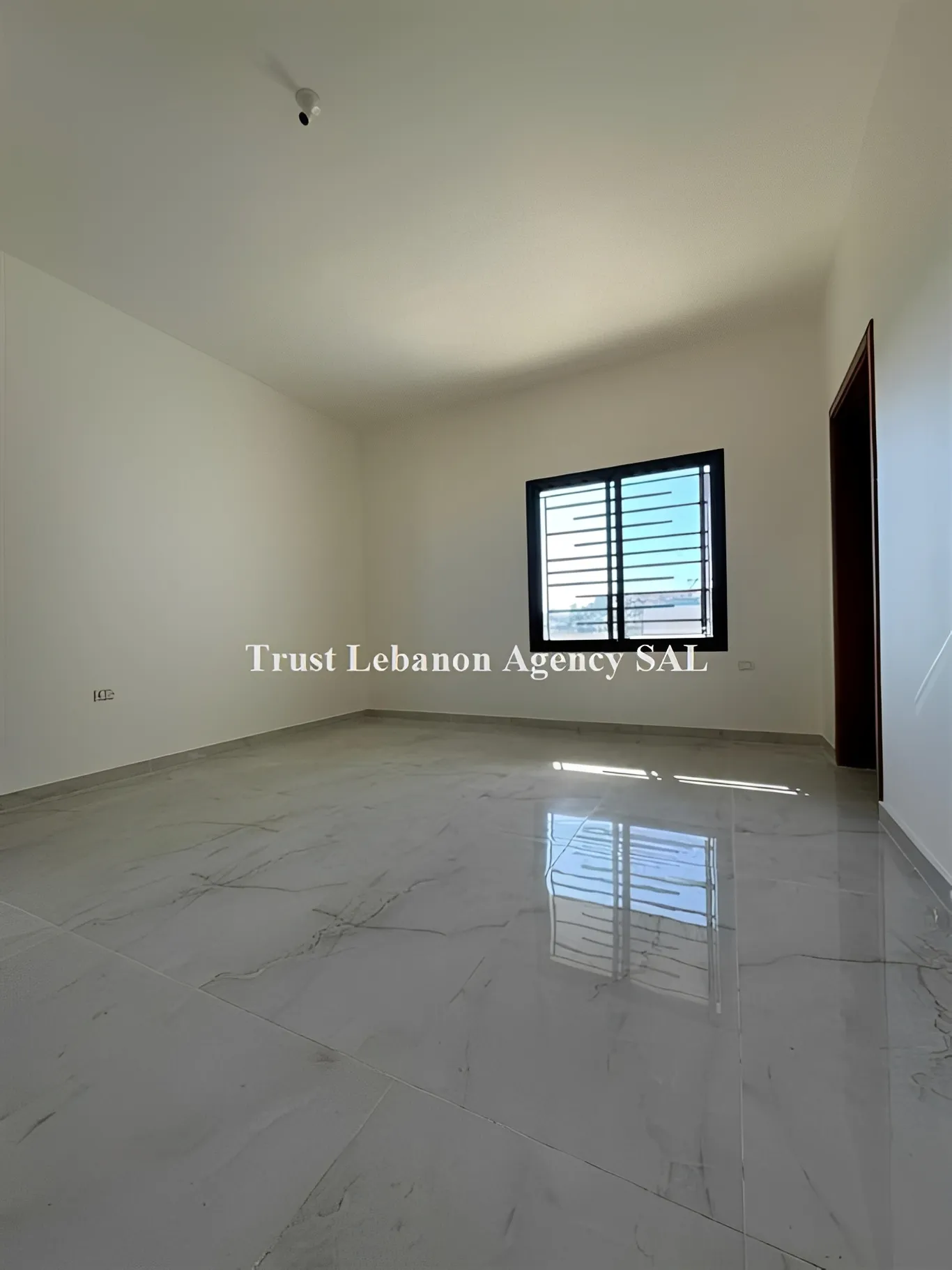 Villa for Sale in Deir El Zahrani