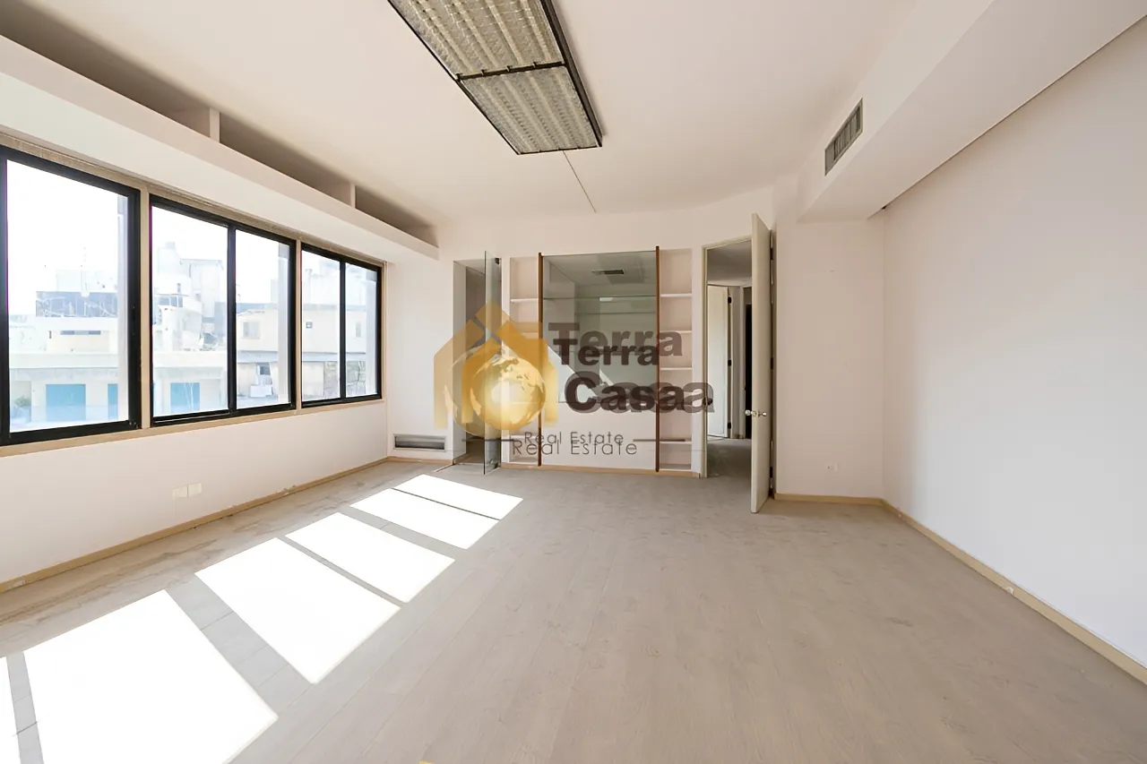 Office for sale in Achrafieh