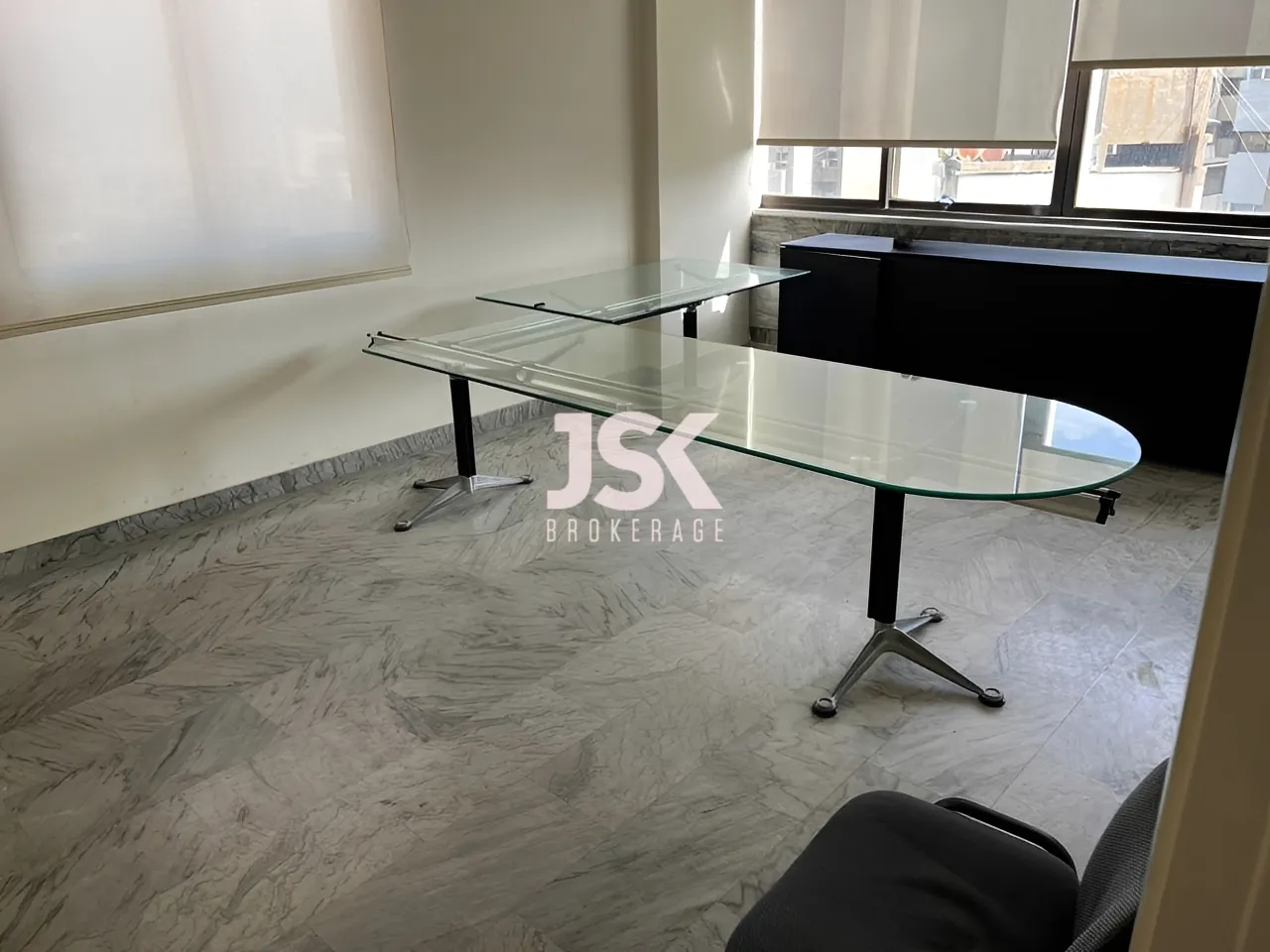 Office for Rent in Ras