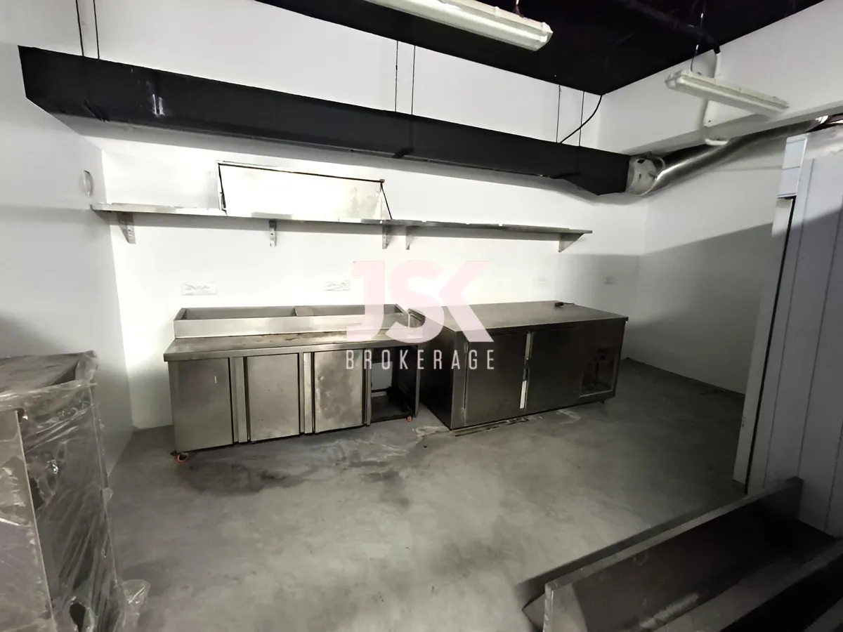 Restaurant for rent in Sodeco