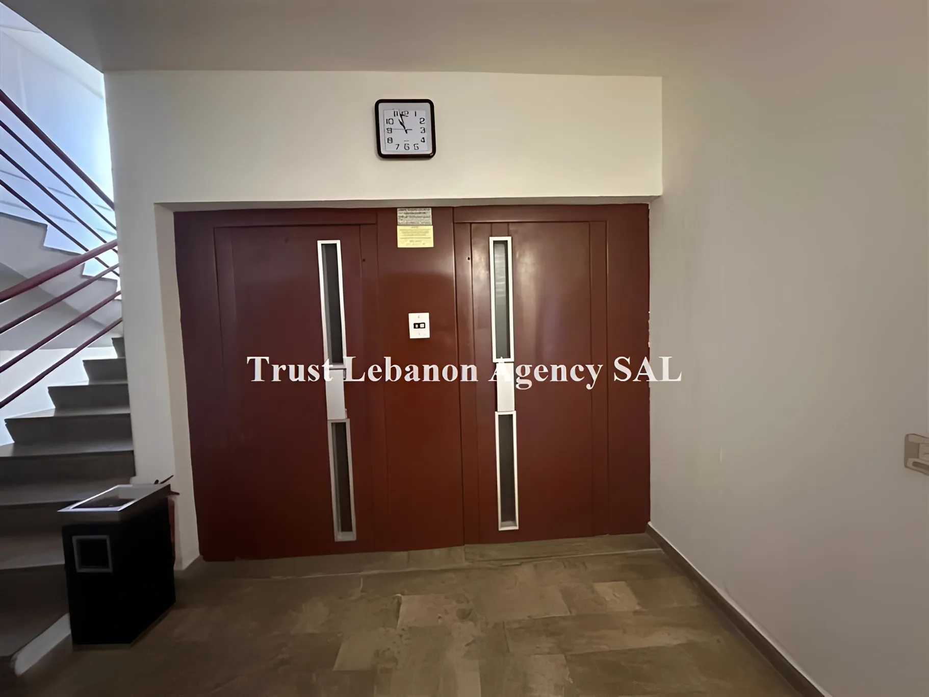 Office for rent in Metn, Dawra