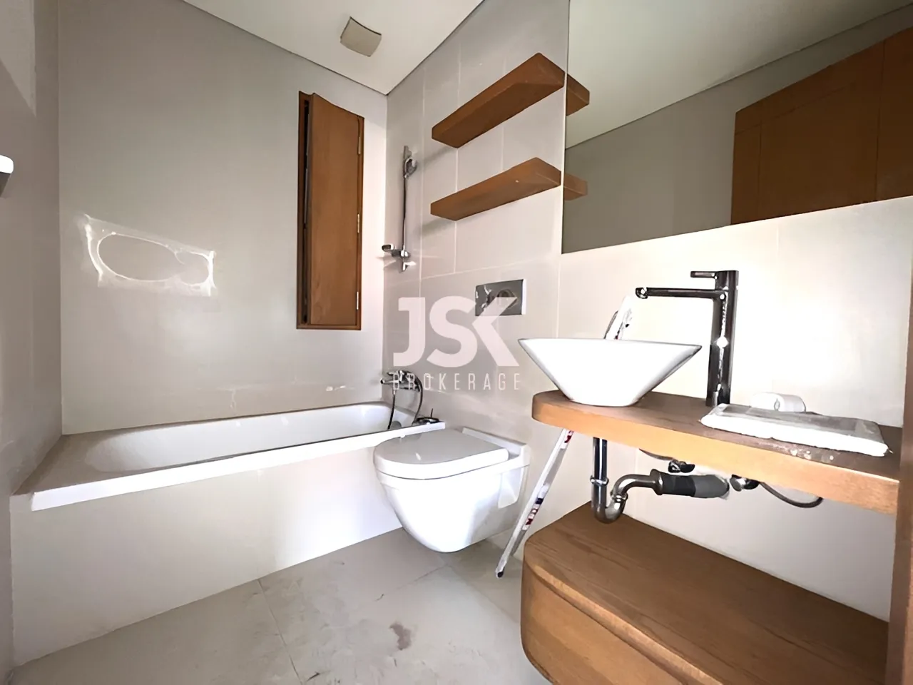 Apartment for Rent in Saifi Village