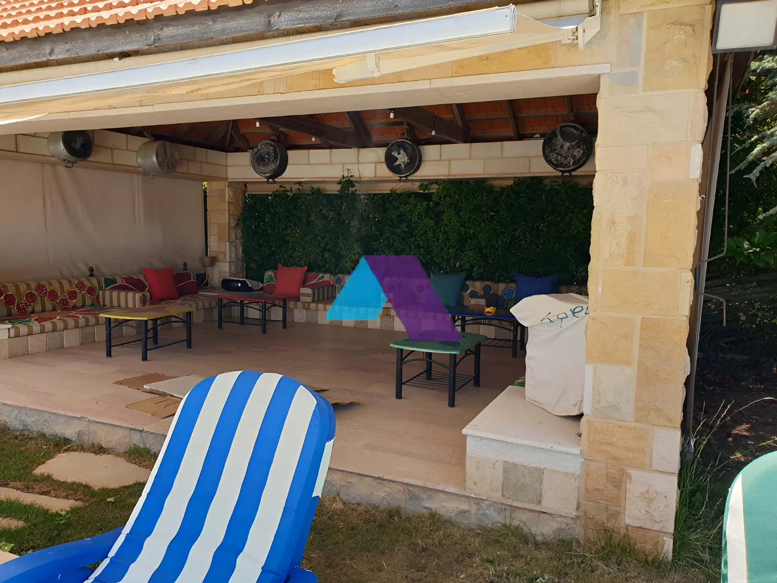 Villa for Sale in Bhamdoun - 9 bed, 10 bath