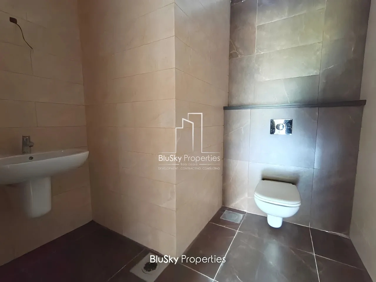 Apartment for Sale in Kfarhbeb