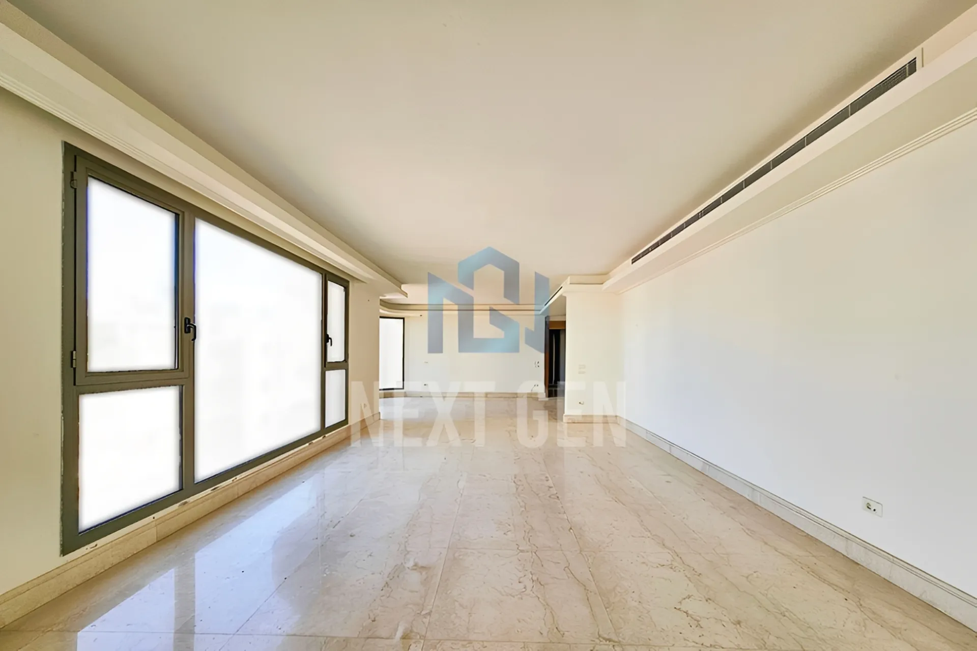 Apartment for rent in Ain Al Mraiseh, Beirut, Lebanon - 4 bed, 5 bath