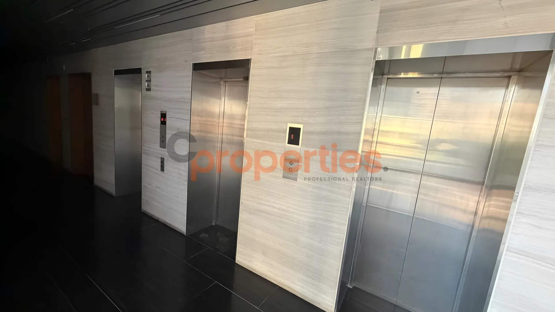 Office for Rent in Saifi Village