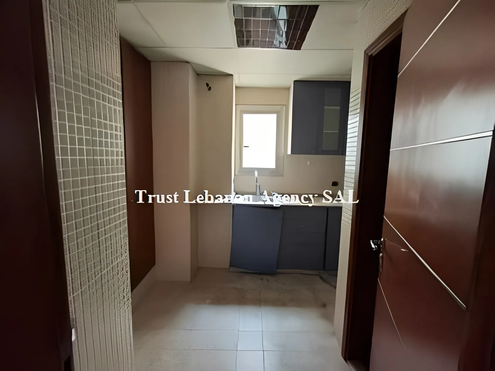 Office for rent in Metn, Horsh Tabet