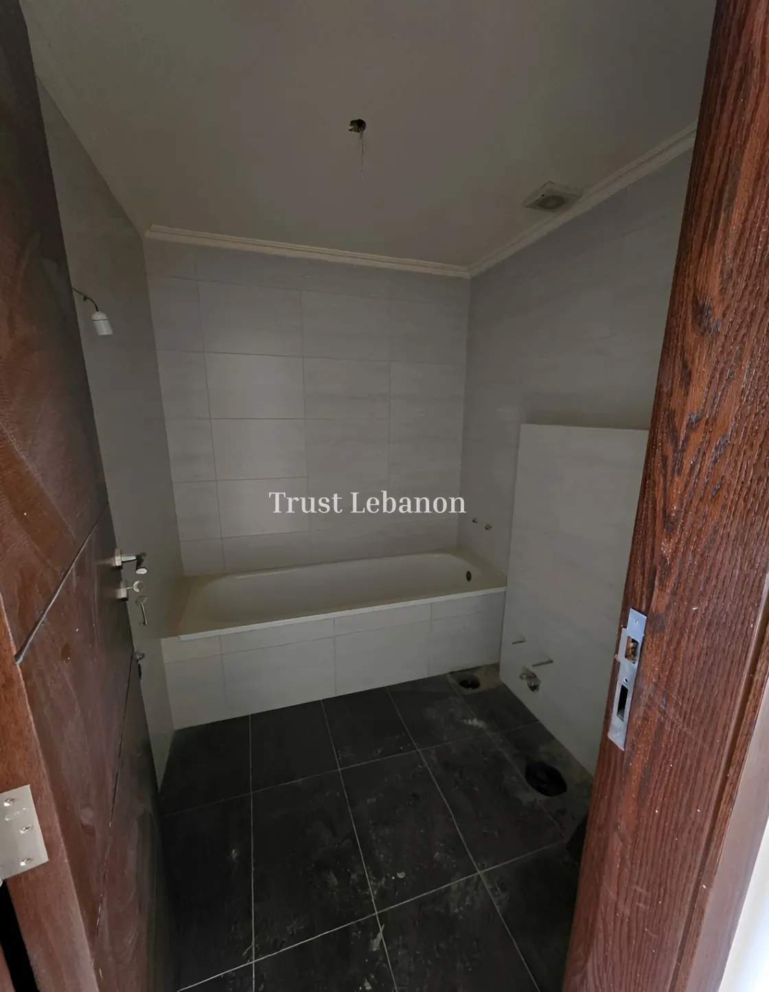 Apartment for sale in Ain El Rihane, Lebanon - 4 bed, 4 bath