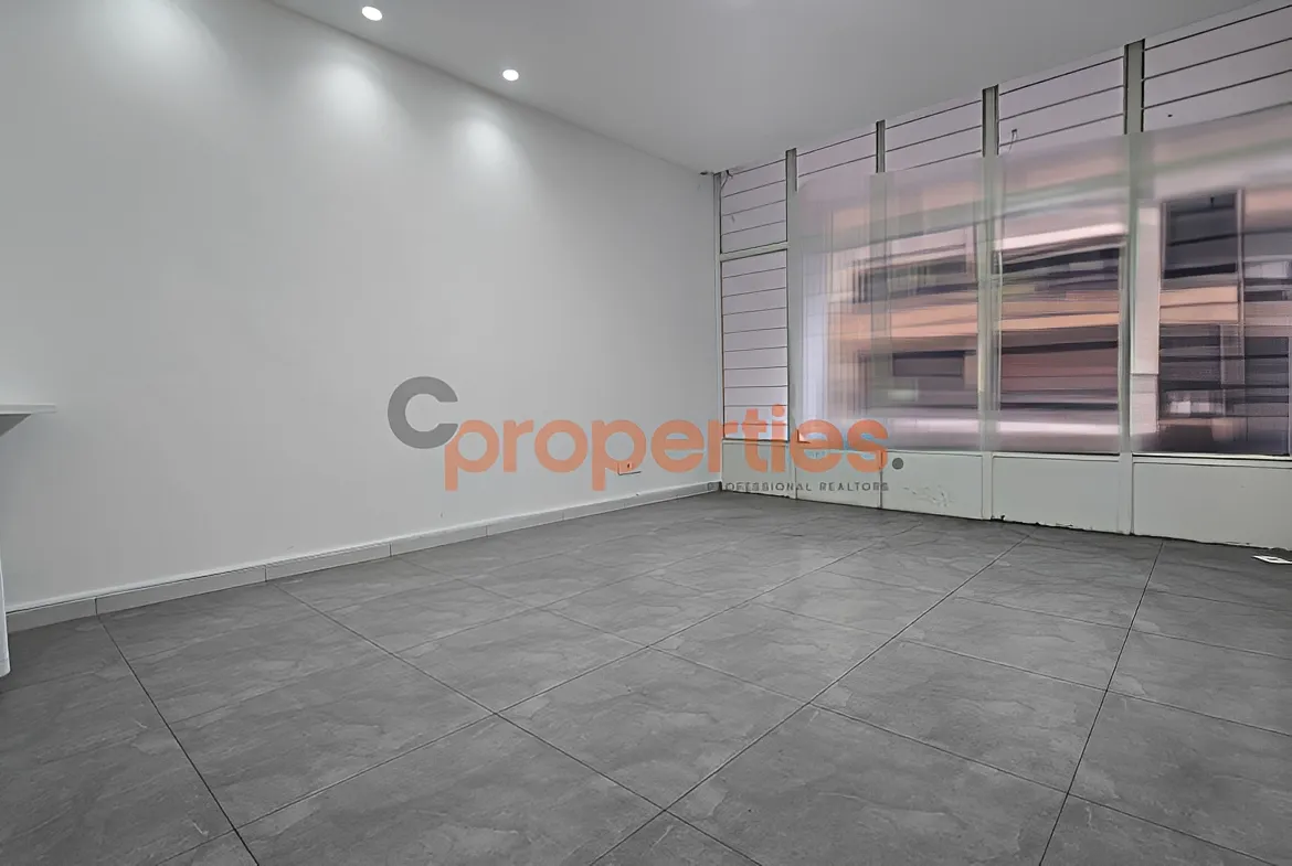 Office for Rent in Forn El Chebbak